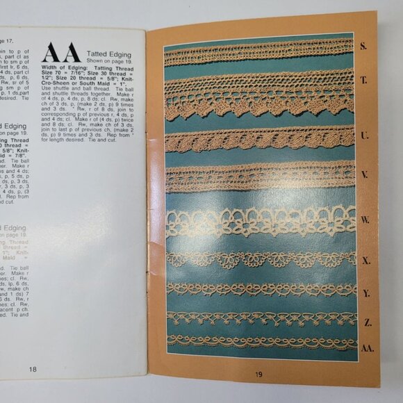 J & P Coats Book 305 Edgings Crochet Thread Doily Lace Details Accent Vintage - Picture 3 of 5